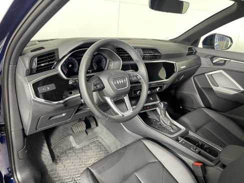 Certified 2025 Audi Q3 2.0T Premium Plus w/ Premium Plus Package image 19