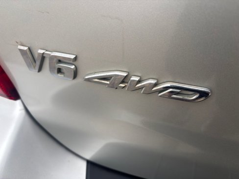 Used 2003 Toyota Highlander Limited image 9