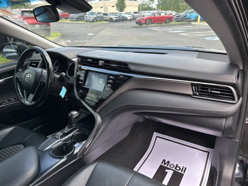 Used 2019 Toyota Camry SE image 17