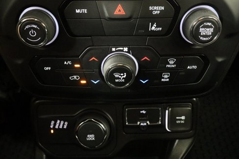 Used 2022 Jeep Renegade Limited w/ Sun, Sound & Wheels Group image 22