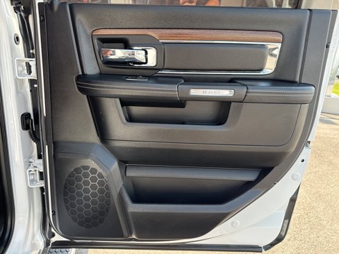 Used 2016 RAM 1500 Laramie image 15