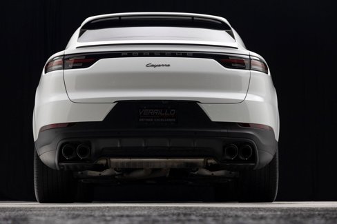Used 2022 Porsche Cayenne Platinum Edition image 20