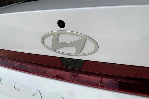 Used 2024 Hyundai Elantra SEL image 29