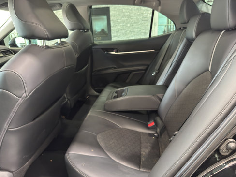 Used 2020 Toyota Camry XSE image 13