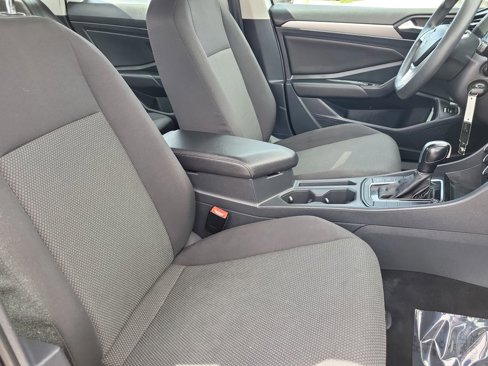 Used 2019 Volkswagen Jetta S w/ Driver Assistance Package image 15