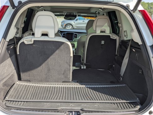 Used 2019 Volvo XC90 T6 Momentum w/ Advanced Package image 10