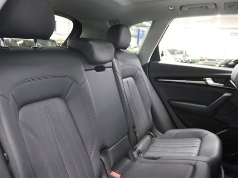 Used 2018 Audi Q5 2.0T Premium Plus w/ Premium Plus Package image 14