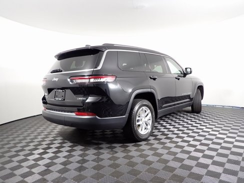 Used 2022 Jeep Grand Cherokee L Laredo w/ Luxury Tech Group I image 17