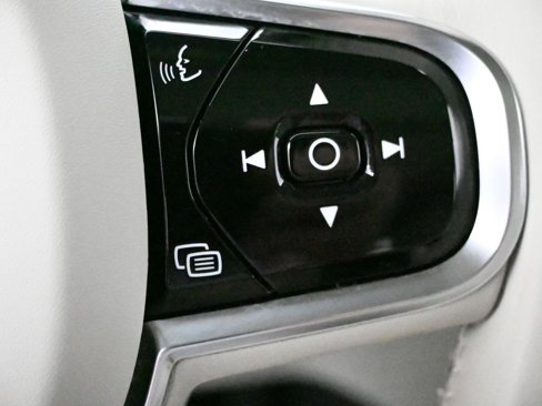 Certified 2024 Volvo XC90 B6 Ultimate w/ Protection Package Premier image 19