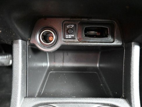 Used 2015 Mitsubishi Outlander SE image 21