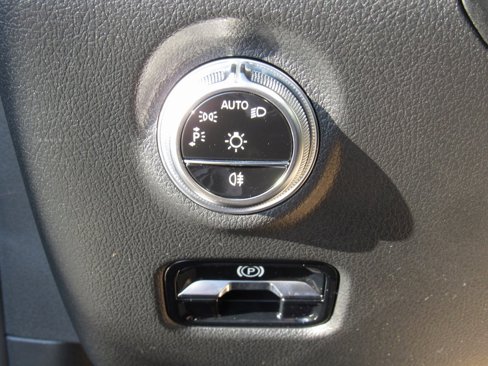 Certified 2024 Mercedes-Benz C 300 4MATIC Sedan w/ AMG Line w/ Night Package image 34