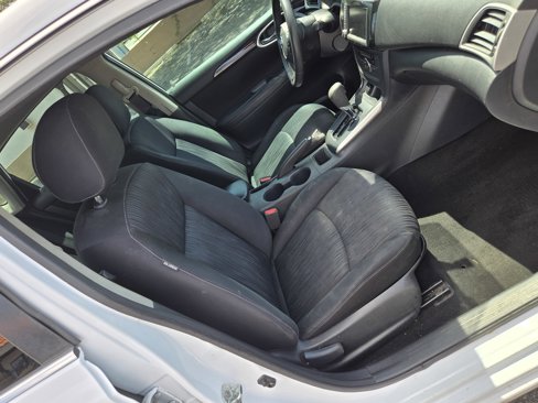 Used 2019 Nissan Sentra SV image 17