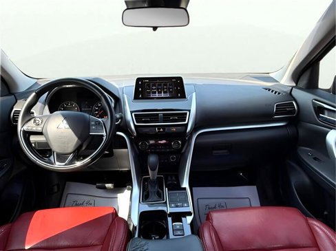 Used 2020 Mitsubishi Eclipse Cross SE image 28