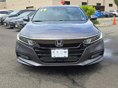 Used 2019 Honda Accord Sport image 2