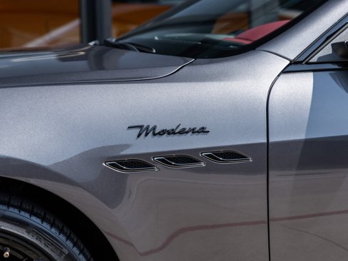 Used 2023 Maserati Ghibli Modena image 15