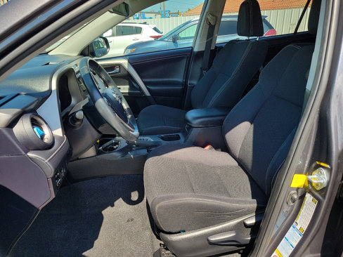 Used 2017 Toyota RAV4 XLE image 14