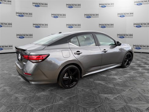 Used 2023 Nissan Sentra SR w/ Midnight Edition Package image 5