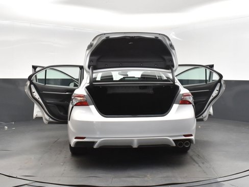Used 2024 Toyota Camry SE image 39