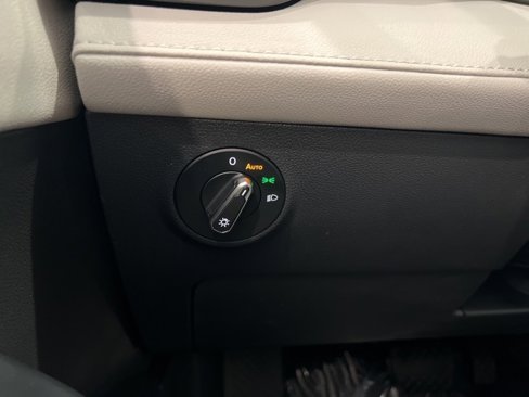 New 2025 Volkswagen Taos S image 28