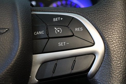 Used 2015 Chrysler 200 LX image 16