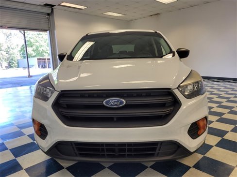 Used 2019 Ford Escape S image 2