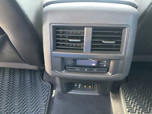 Used 2021 Volkswagen Atlas SE image 22
