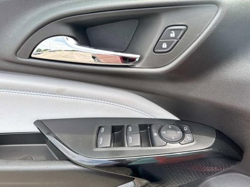 New 2025 Chevrolet Trax LT w/ Driver Confidence Package image 18