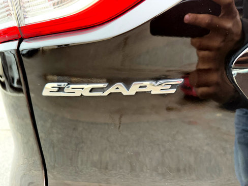 Used 2013 Ford Escape SE image 42