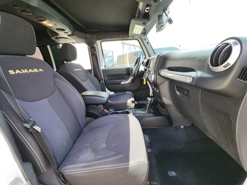Used 2013 Jeep Wrangler Unlimited Sahara w/ Dual Top Group image 5