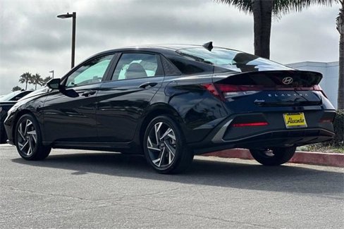 Certified 2025 Hyundai Elantra Sport image 6