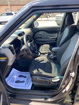 Used 2018 Kia Soul + image 14