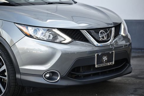 Used 2018 Nissan Rogue Sport SL w/ SL Premium Package image 2