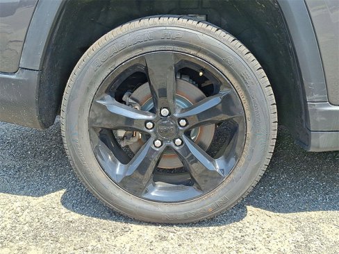 Used 2023 Jeep Grand Cherokee L Laredo image 33