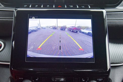 Certified 2023 Jeep Grand Cherokee Laredo w/ Luxury Tech Group I image 17