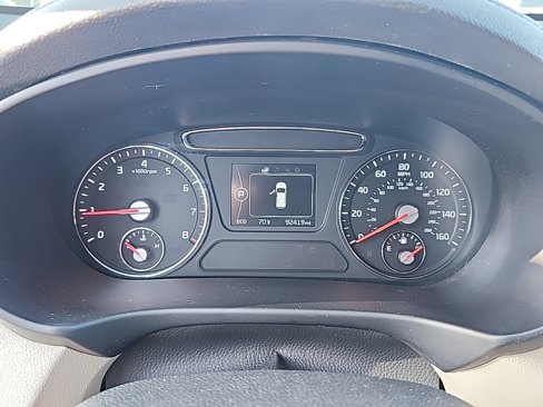 Used 2017 Kia Sorento LX w/ LX Convenience Package image 23
