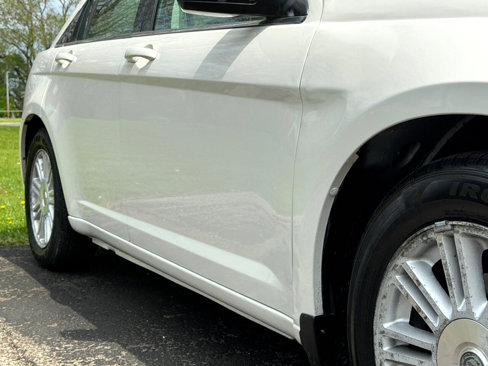 Used 2009 Chrysler Sebring Touring w/ Electronics Convenience Group image 9