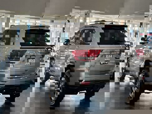 Used 2012 Jeep Grand Cherokee Limited w/ Trailer Tow Group IV image 6