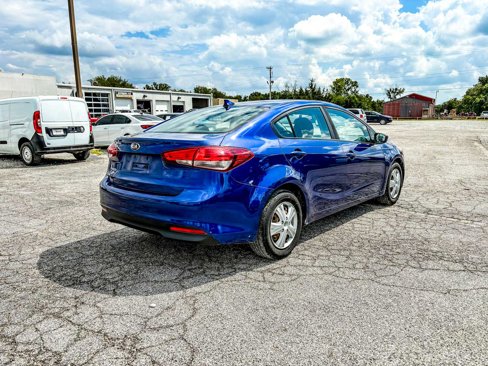 Used 2017 Kia Forte LX image 7