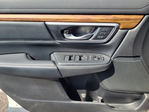 Used 2017 Honda CR-V Touring image 7