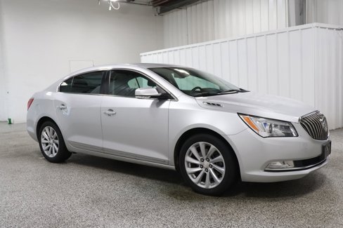 Used 2016 Buick LaCrosse Leather image 2