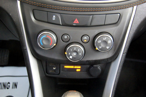 Used 2022 Chevrolet Trax LT w/ Driver Confidence Package image 14