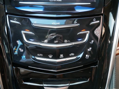 Used 2018 Cadillac Escalade ESV Luxury image 19