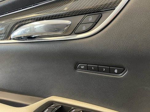 Certified 2022 Cadillac XT6 Sport w/ Technology Package image 11