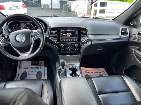 Used 2019 Jeep Grand Cherokee Limited image 15