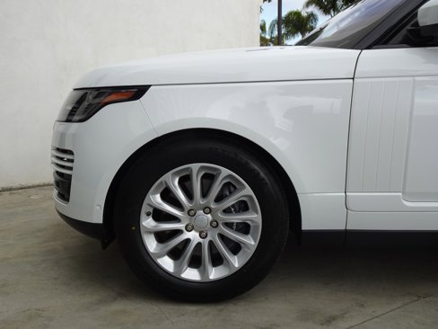 Used 2020 Land Rover Range Rover HSE image 10