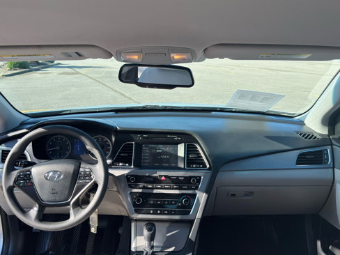 Used 2017 Hyundai Sonata SE image 16