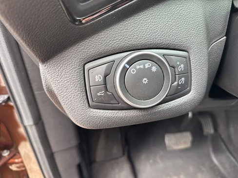 Used 2017 Ford Escape Titanium image 23