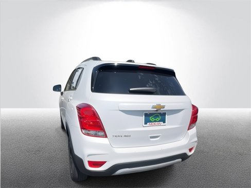 Certified 2022 Chevrolet Trax LT w/ LT Convenience Package image 7