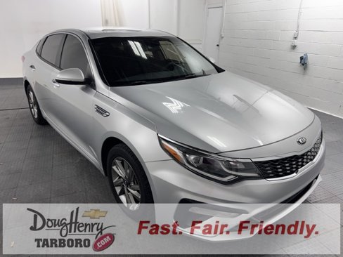 Used 2019 Kia Optima LX image 3
