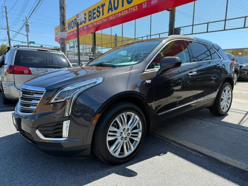 Used 2017 Cadillac XT5 Premium Luxury image 3